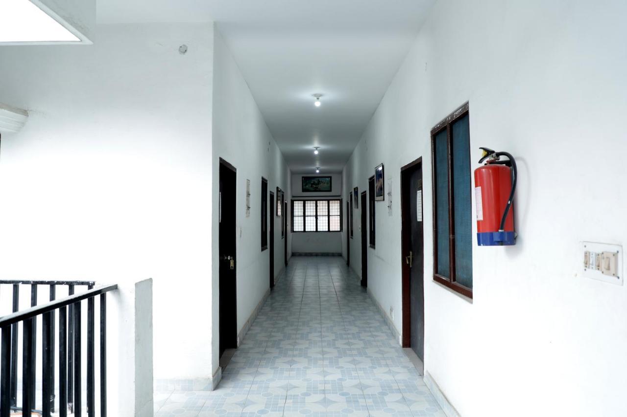 Hotel Magnet House Dehradun Bagian luar foto